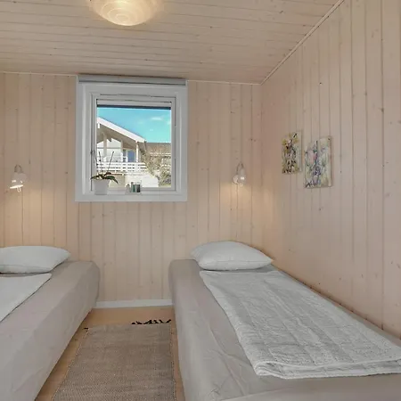 3 Bedroom Cozy In Haarby 度假居 *