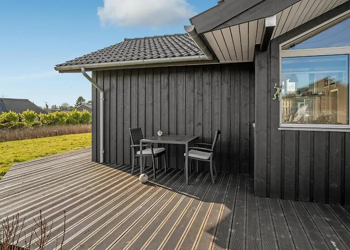 Ferienhaus 3 Bedroom In Haarby